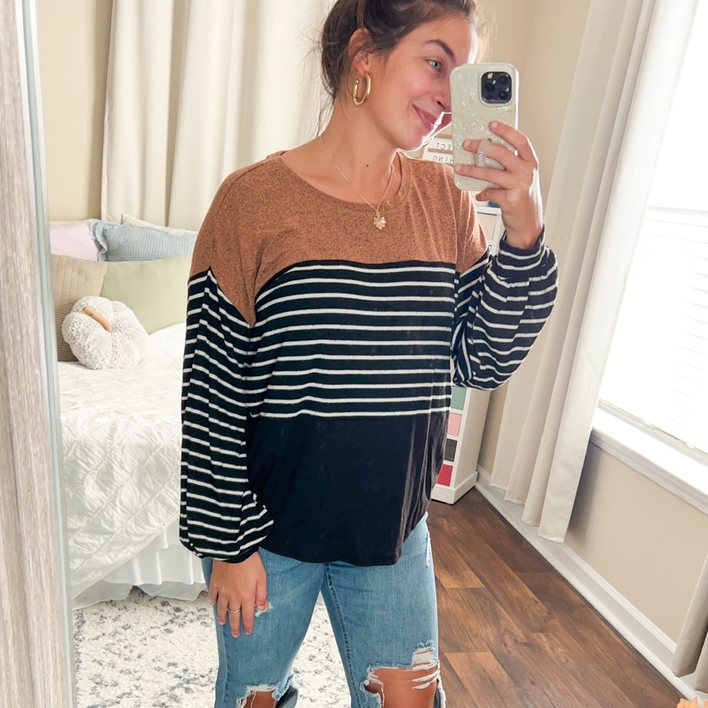 (maurices) black stripe brown colorblock stripe long balloon sleeve comfy top